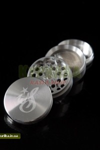 Medi-Crusher Grinder with WS-Logo (Chrome) Medi-Crusher Grinder with WS-Logo (Chrome)